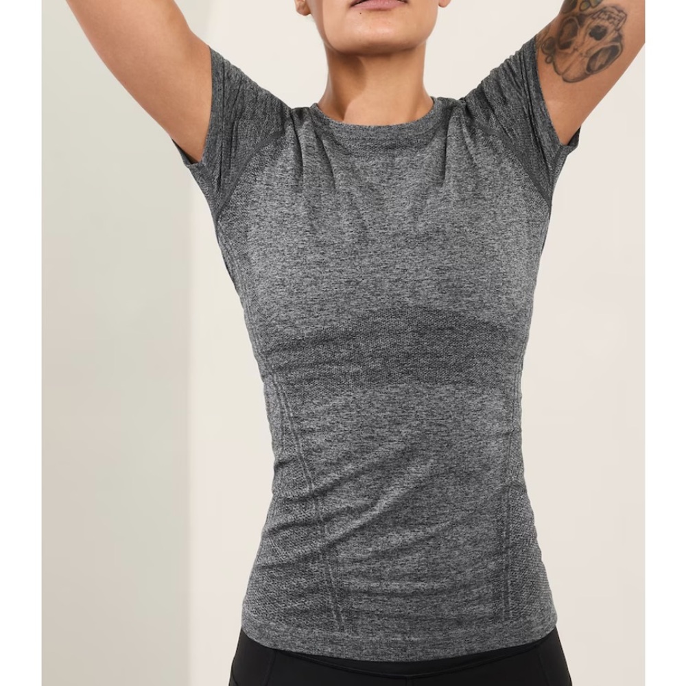 NWT Athleta Momentum Seamless Heather Tee